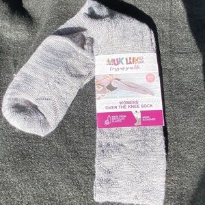 MUK LUKS Over the Knee Socks. Sz 6-11